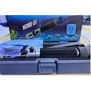 Portable Salinity Refractometer in hard case